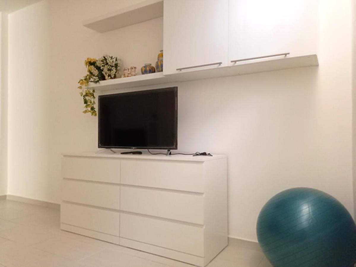 Marina Piccola Apartment Bari Exterior photo